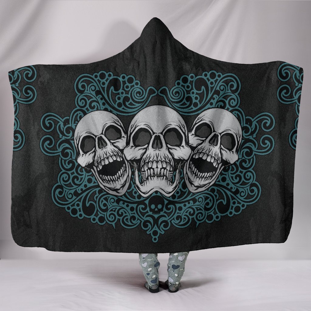 3 Skulls Hooded blanket