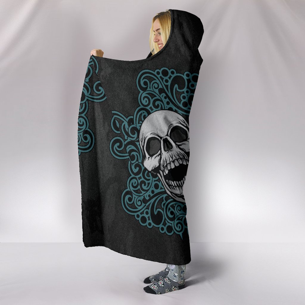 3 Skulls Hooded blanket